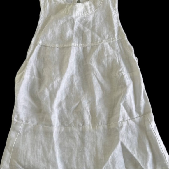 White linen top - Picture 1 of 2